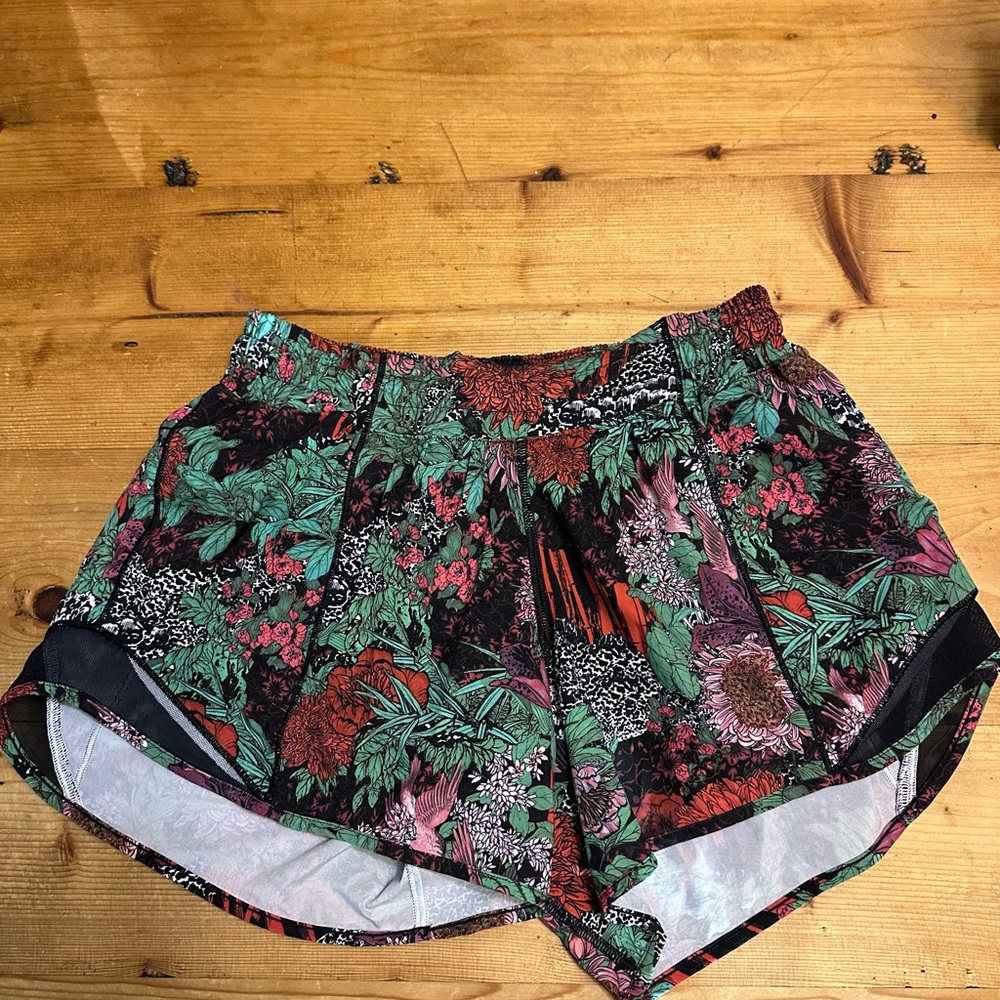 Lululemon size 4 shorts